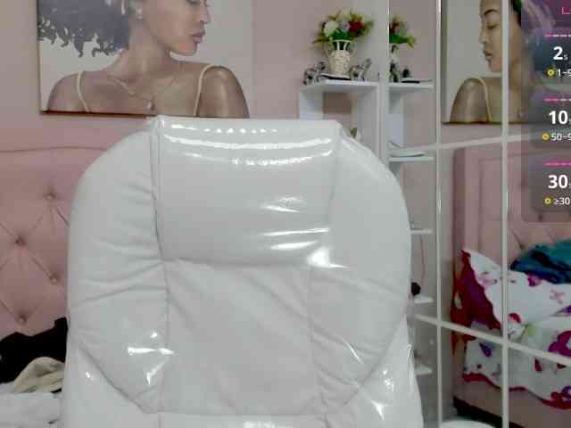 zoe-cortezz webcam