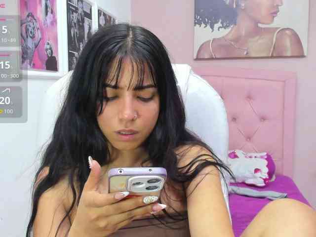 zoe-cortezz webcam