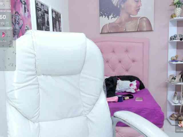 zoe-cortezz webcam
