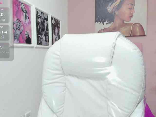 zoe-cortezz webcam