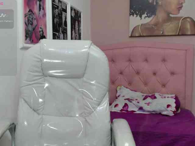 zoe-cortezz webcam