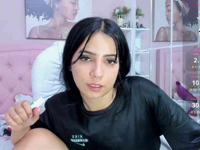 zoe-cortezz webcam