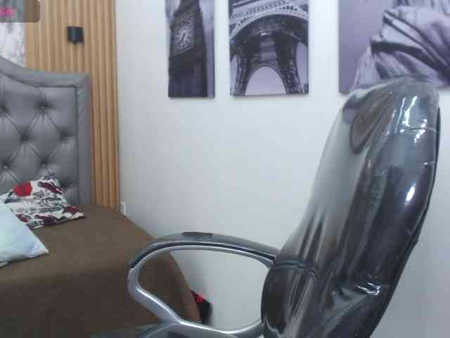 zoe-cortezz webcam