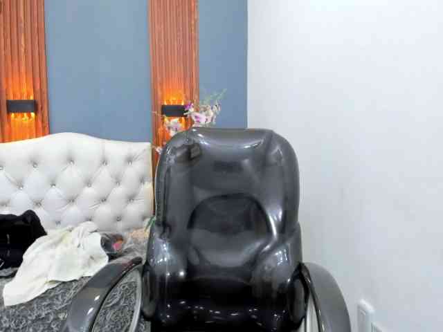 zoe-cortezz webcam