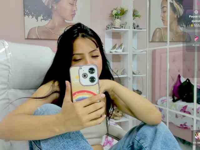 zoe-cortezz webcam