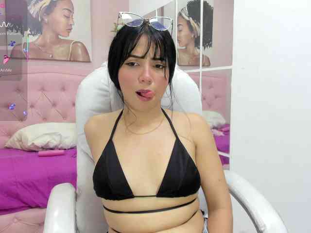 zoe-cortezz webcam