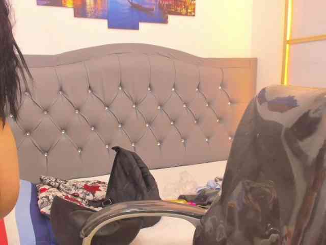 zoe-cortezz webcam