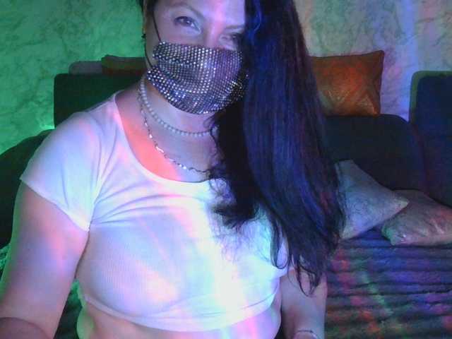 Florena-1 live cam on BongaCams