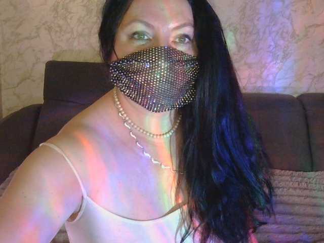 Florena-1 live cam on BongaCams
