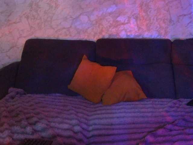 Florena-1 live cam on BongaCams