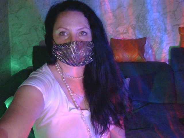 Florena-1 live cam on BongaCams