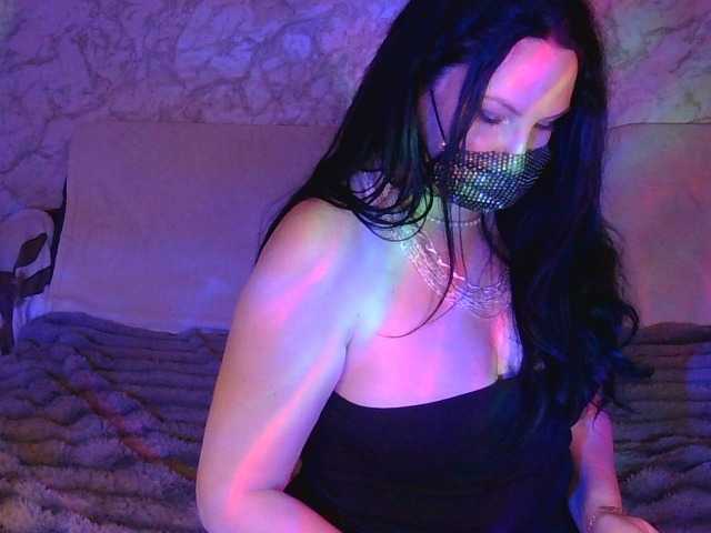 Florena-1's BongaCams show and profile