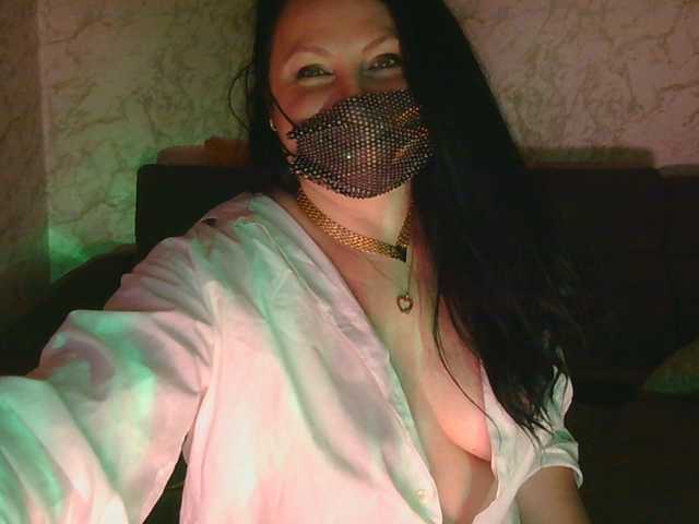 Florena-1 live cam on BongaCams