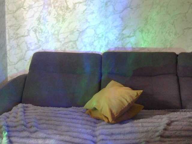 Florena-1 live cam on BongaCams