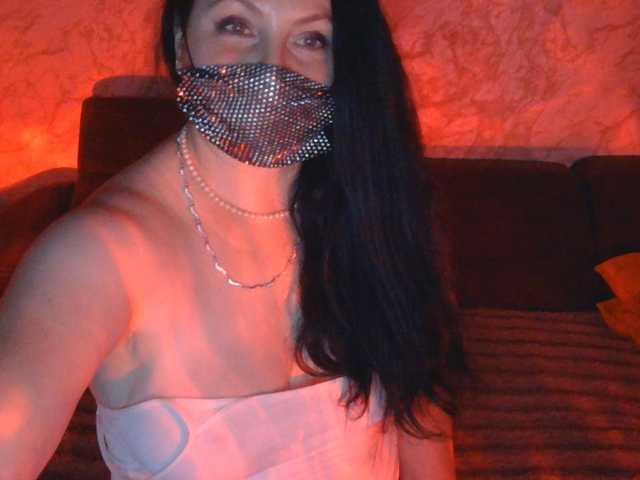 Florena-1 live cam on BongaCams