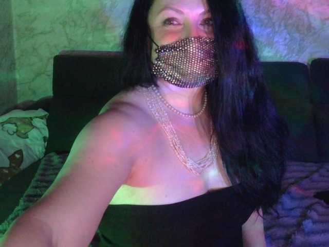 Florena-1 live cam on BongaCams