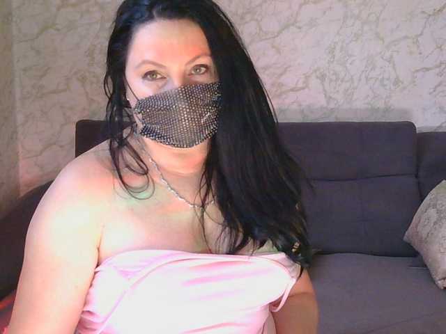 Florena-1 live cam on BongaCams