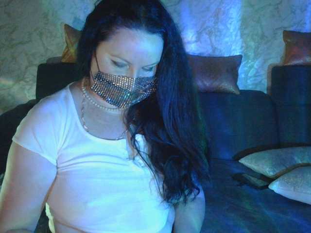 Florena-1 live cam on BongaCams