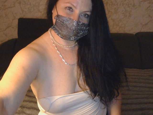 Florena-1 live cam on BongaCams