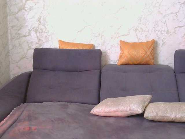 Florena-1 live cam on BongaCams