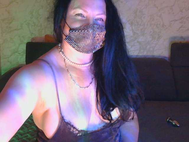 Florena-1 live cam on BongaCams