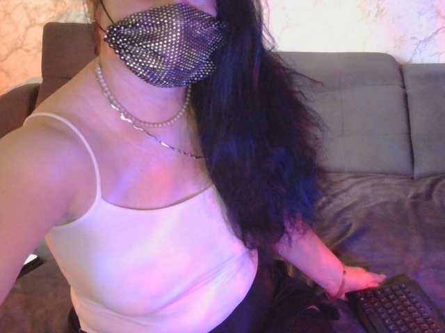 Florena-1 live cam on BongaCams