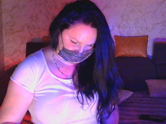 Florena-1 live cam on BongaCams