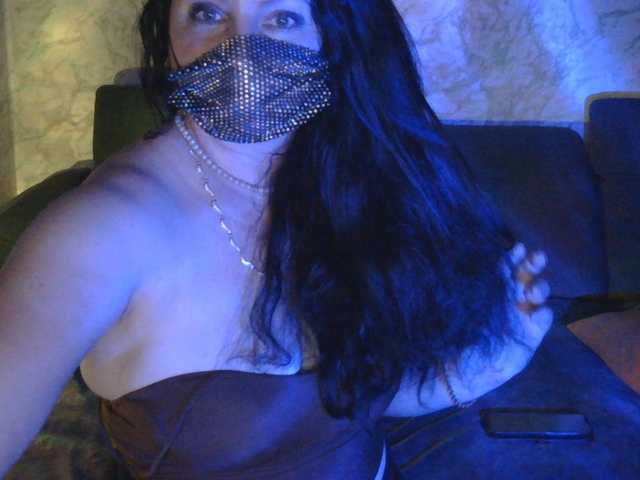 Florena-1 live cam on BongaCams
