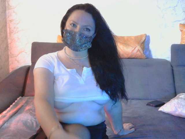 Florena-1 live cam on BongaCams