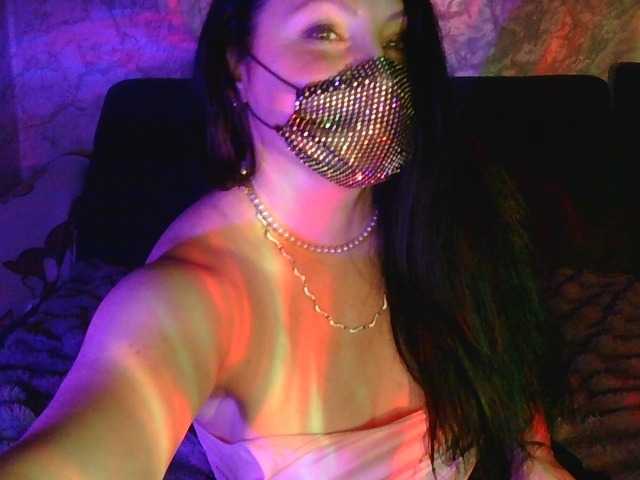 le modèle FlorenaXXX est en webcam porno dans un show sur le site bongacams, il possède les tags suivants: White/Caucasian,Brunette,Shaved