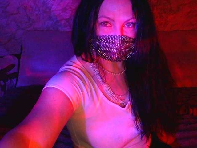 Florena-1's BongaCams show and profile