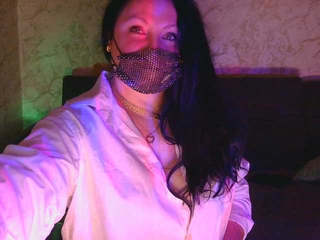 Florena-1 live cam on BongaCams