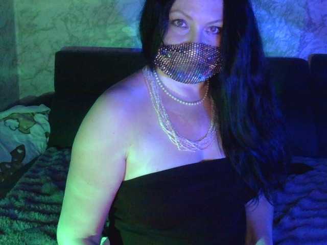 Florena-1 live cam on BongaCams