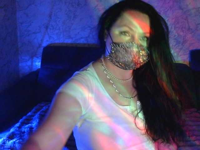 Florena-1 live cam on BongaCams