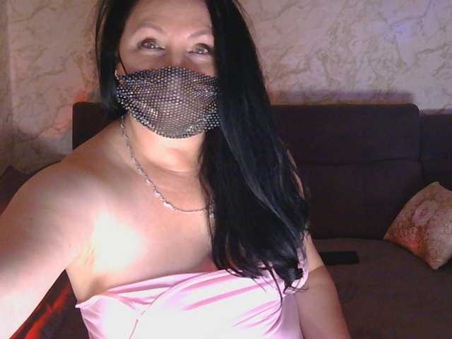 Florena-1 live cam on BongaCams