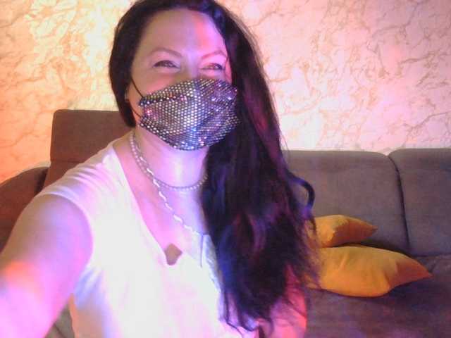 Florena-1 live cam on BongaCams