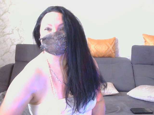 Florena-1 live cam on BongaCams