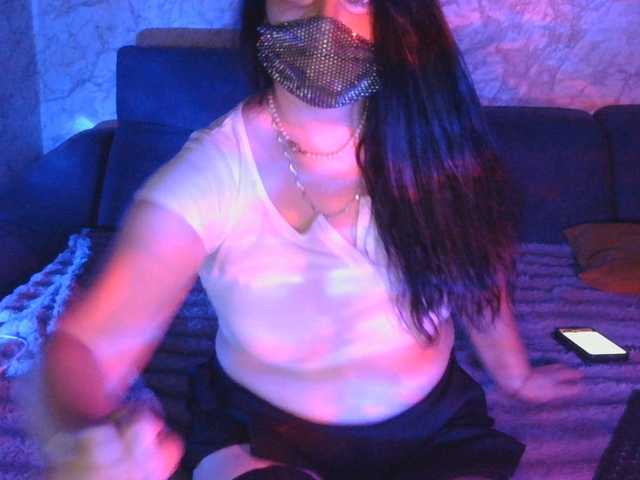 Florena-1 live cam on BongaCams