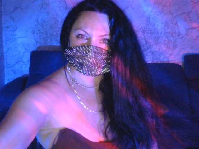 Florena-1 live cam on BongaCams