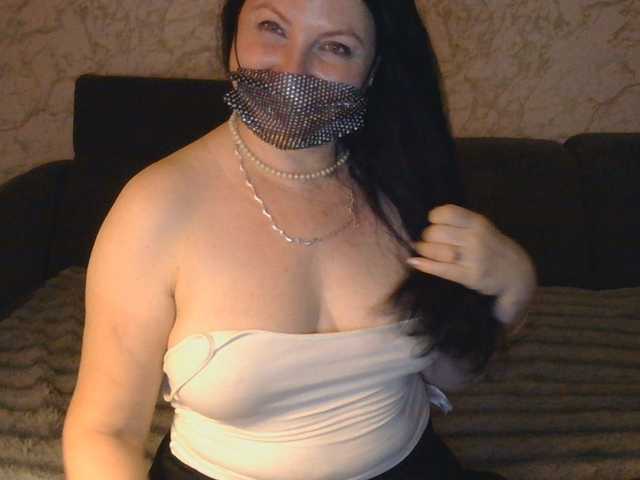 Florena-1 live cam on BongaCams