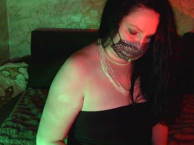 Florena-1 live cam on BongaCams