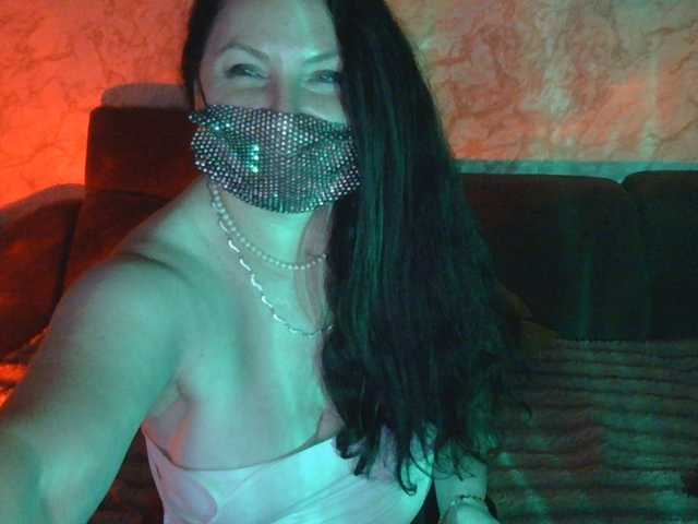 Florena-1 live cam on BongaCams