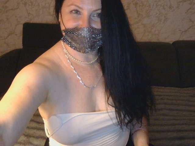 Florena-1 live cam on BongaCams
