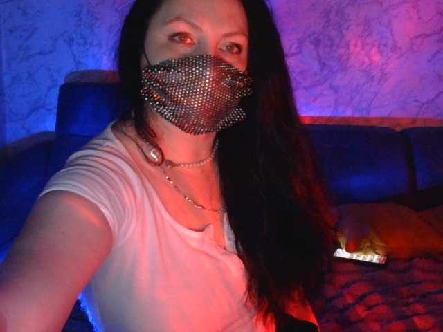 Florena-1 live cam on BongaCams