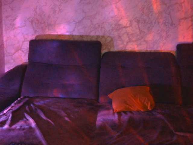 Florena-1 live cam on BongaCams