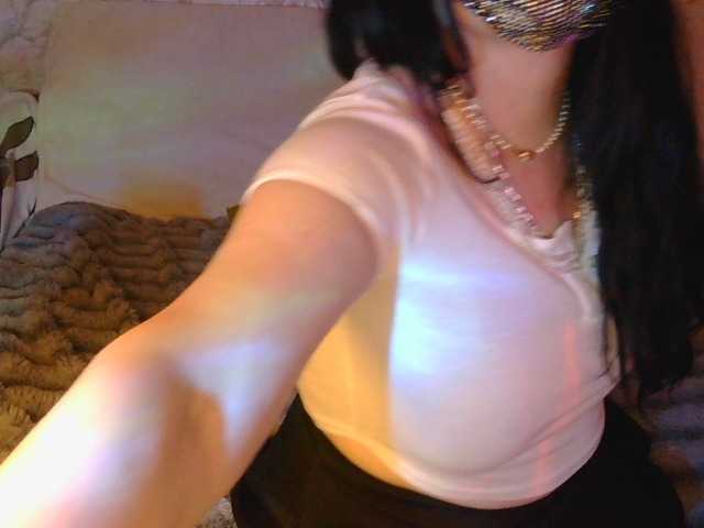 Florena-1's BongaCams show and profile