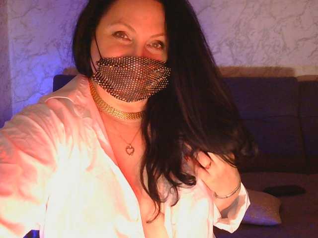 Florena-1 live cam on BongaCams