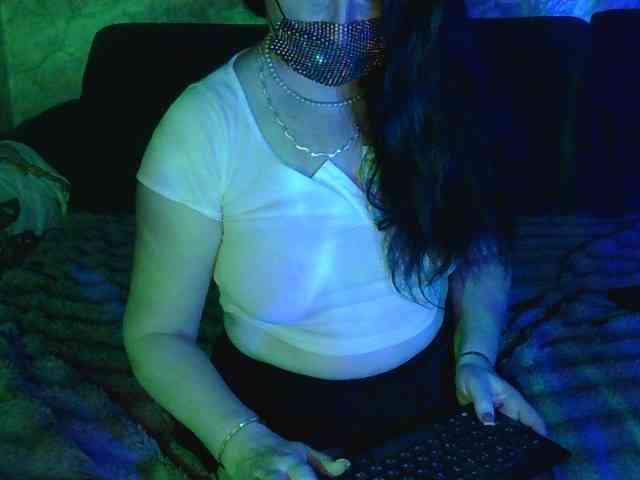 Florena-1 Live Webcam on BongaCams
