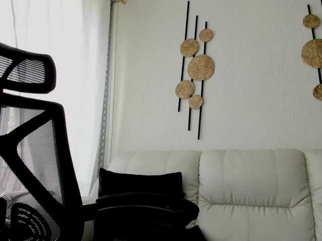 nadiaSamiri live cam on BongaCams