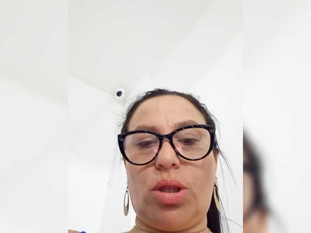 nadiaSamiri live cam on BongaCams